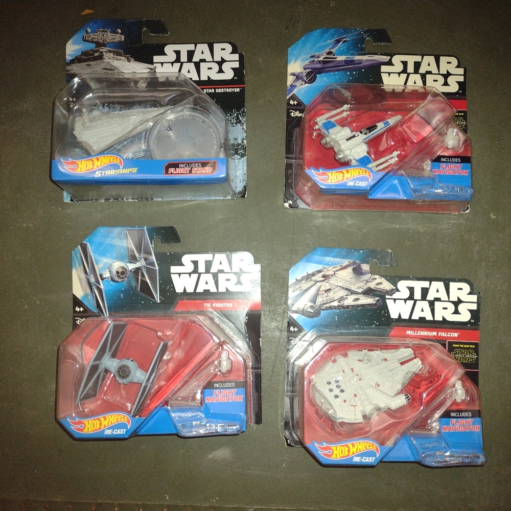 Star Wars hotwheels diecast lot in packaging